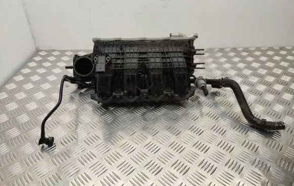Volkswagen Golf Sportsvan Intake manifold 04E145749F 03G906051E