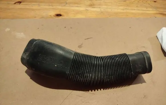 Skoda Roomster (5J) Air intake hose/pipe 6Q0129618G