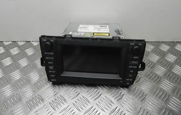 Toyota Prius (XW30) Radio/CD/DVD/GPS head unit 8611360V840 R1664