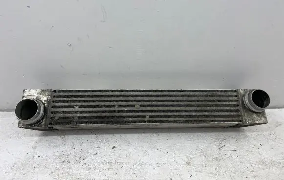BMW 5 E60 E61 Intercooler radiator 7787446 D7432