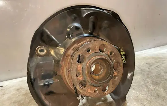 Mercedes-Benz C W203 Rear wheel hub A2030705
