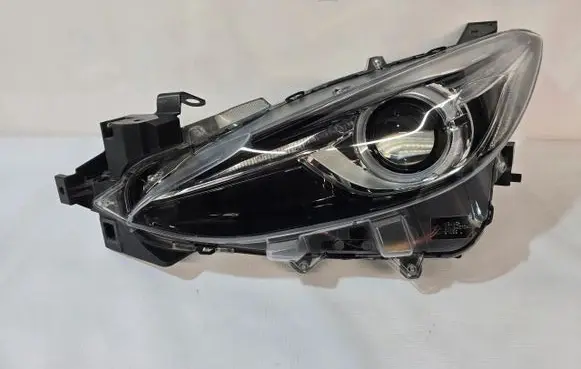 Mazda 3 Headlight/headlamp BHN351040