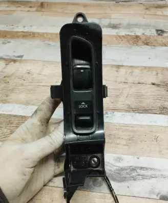 Subaru Outback Electric window control switch