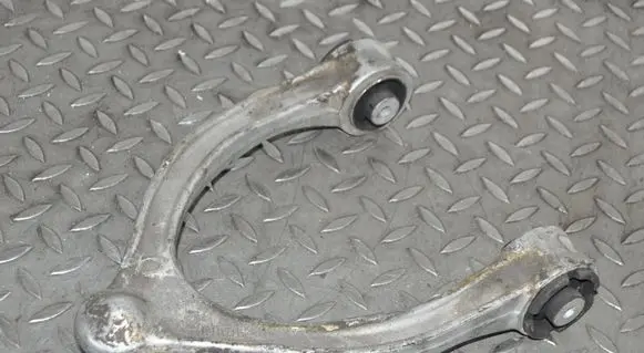 Mercedes-Benz C W205 Front upper control arm/wishbone 