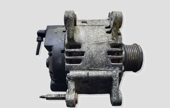 Volkswagen Golf V Generator/alternator 06F903023C 2542695G
