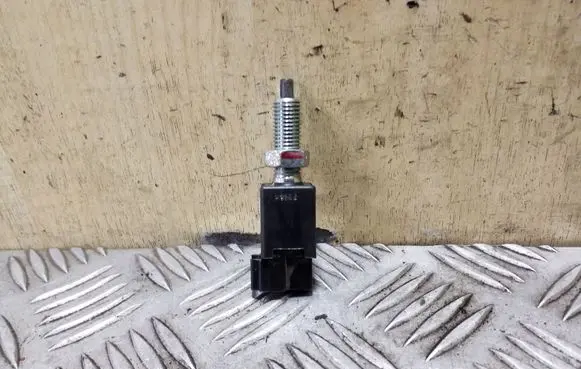 Clutch pedal sensor