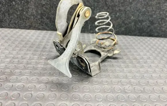 Mercedes-Benz C W202 Engine bonnet/hood lock/catch 2028870127