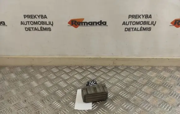 Opel Signum Glow plug pre-heat relay 09132691