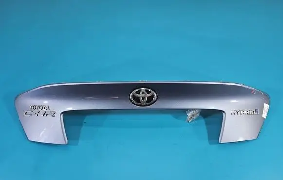 Toyota C-HR I Trunk door license plate light bar 76811F4010 IMPRK1589413