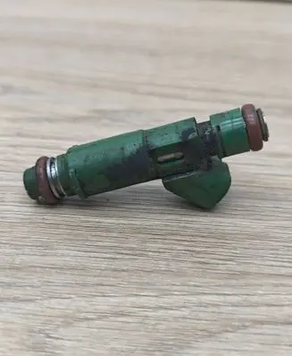 Volvo V70 Fuel injector 9470229