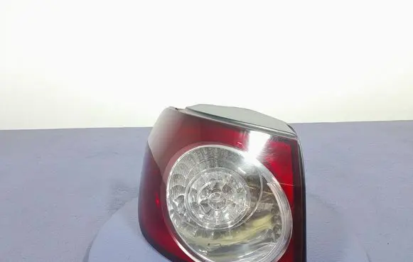 Volkswagen Golf Plus Rear/tail lights 5M0945095K
