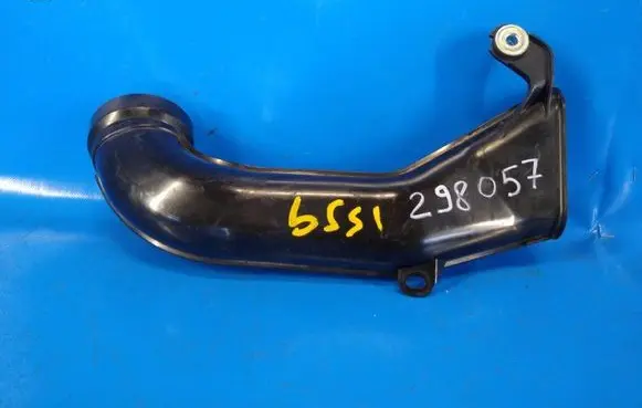 Mazda MX-5 ND Air intake hose/pipe P51N13200
