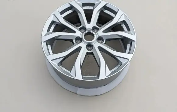Renault Megane I R17 alloy rim 