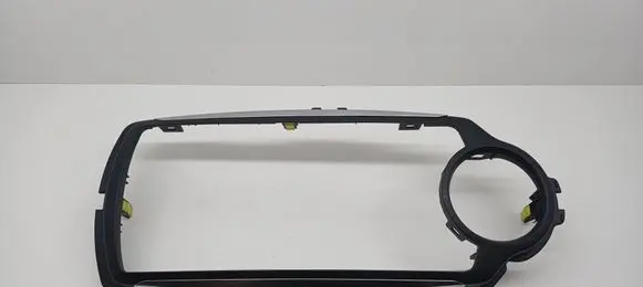 Toyota Yaris Radio/GPS head unit trim 8645100D030 0D030