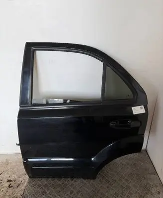 KIA Sorento Rear door 