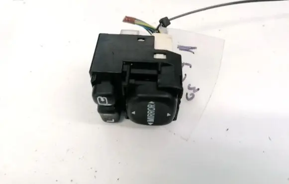 Toyota Avensis T250 Wing mirror switch 183575