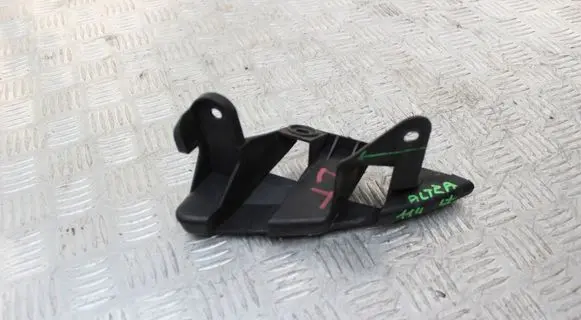 Seat Altea XL Rear bumper mounting bracket 5P8807347