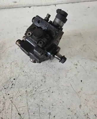 KIA Ceed Fuel injection high pressure pump 0445010124 331002A400 3813304