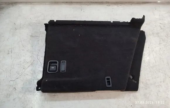 Trunk/boot side trim panel