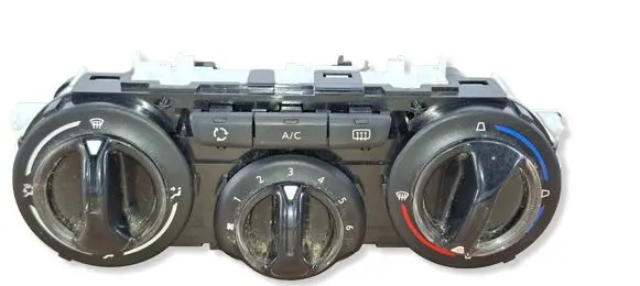 Peugeot 208 I Climate control unit 96722483ZD E1063173 11013332G