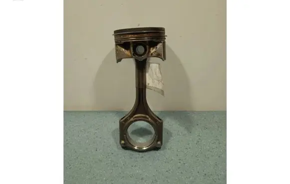 Ford Escape III Piston 