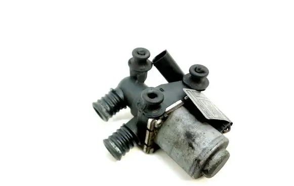 BMW X5 E53 Coolant heater control valve 8379921