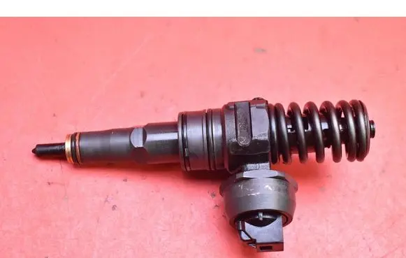 Skoda Octavia Mk2 (1Z) Fuel injector 038130073AG