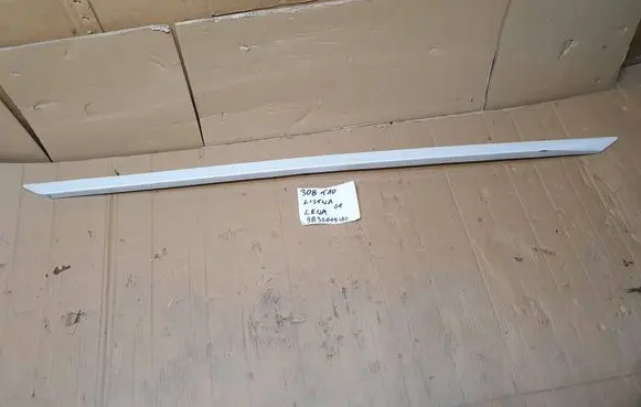 Sill/side skirt trim