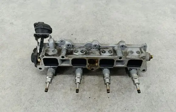 Skoda Octavia Mk2 (1Z) Fuel main line pipe 03C133204