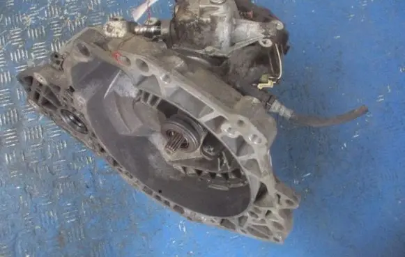 Opel Combo C Manual 6 speed gearbox 