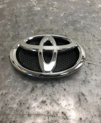 Toyota Auris 150 Manufacturer badge logo/emblem 7530102070BILI 7530102070