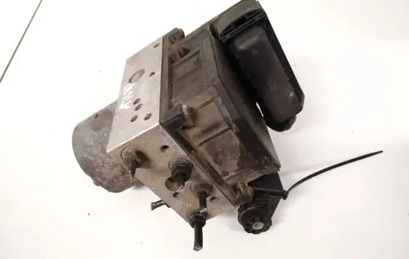 BMW 5 E39 ABS Pump 34516750383 34.51-6750383
