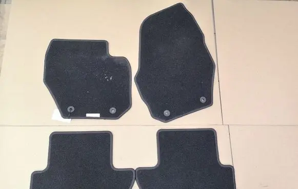 Volvo XC60 Car floor mat set 39800562