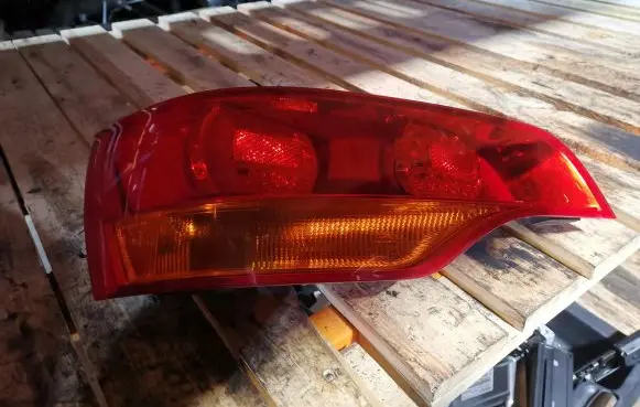 Audi Q7 4L Rear/tail lights 4L0945093
