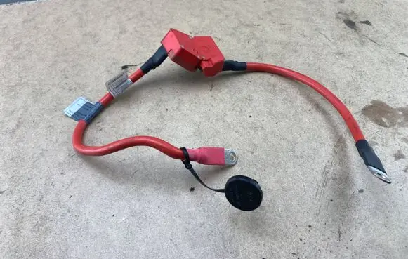Positive cable (battery)
