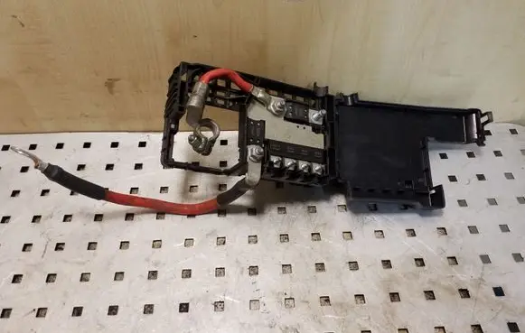 Opel Insignia A Fuse module 20999170
