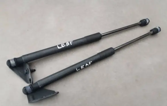 Nissan Leaf I (ZE0) Tailgate/trunk strut/damper