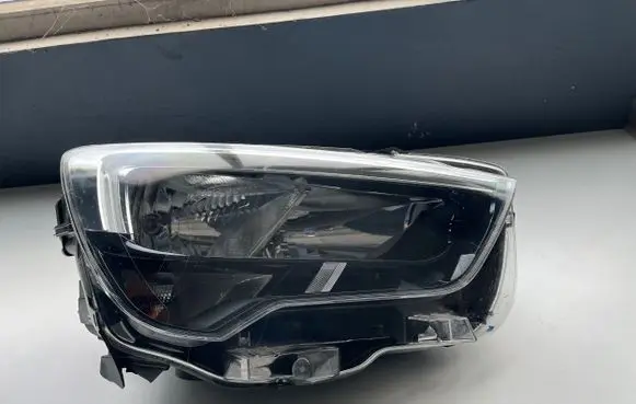 Opel Combo E Headlight/headlamp 90145358 9816825980 901453580KDA