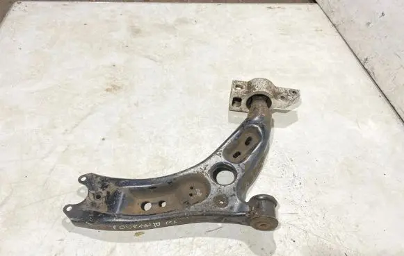 Volkswagen Touran I Front lower control arm/wishbone