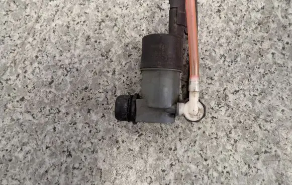 Nissan Micra Windscreen/windshield washer pump