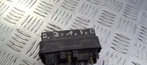 Peugeot 605 Glow plug pre-heat relay