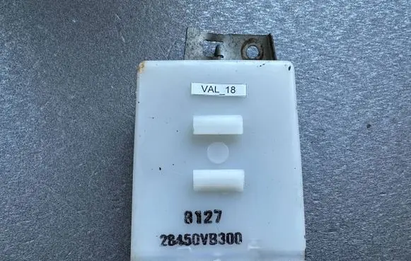 Nissan Patrol Y61 Other control units/modules 28450VB300