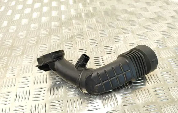 Citroen DS7 Crossback Turbo air intake inlet pipe/hose 9810921180