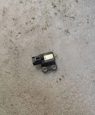 Mitsubishi Pajero Airbag deployment crash/impact sensor MR475078 X2T22371A