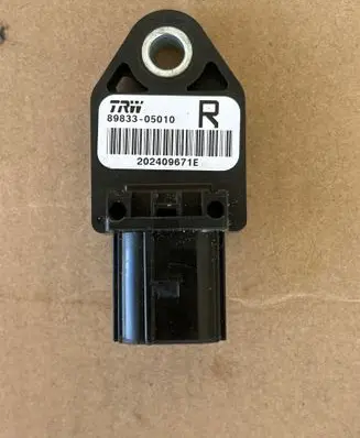 Toyota Avensis T250 Airbag deployment crash/impact sensor 8983305010 202409671E 8983505010