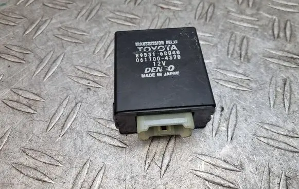 Toyota Land Cruiser (J100) Other control units/modules 8953160040 0617004370