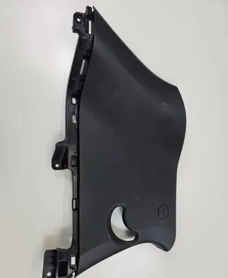 (D)pillar trim (top)