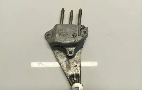 Mazda CX-30 Engine mounting bracket hf0110960s5209