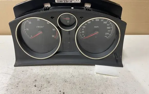 Opel Zafira B Speedometer (instrument cluster) 13216684 A2C53024902