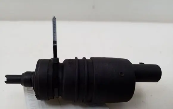 Audi A6 S6 C5 4B Windscreen/windshield washer pump 